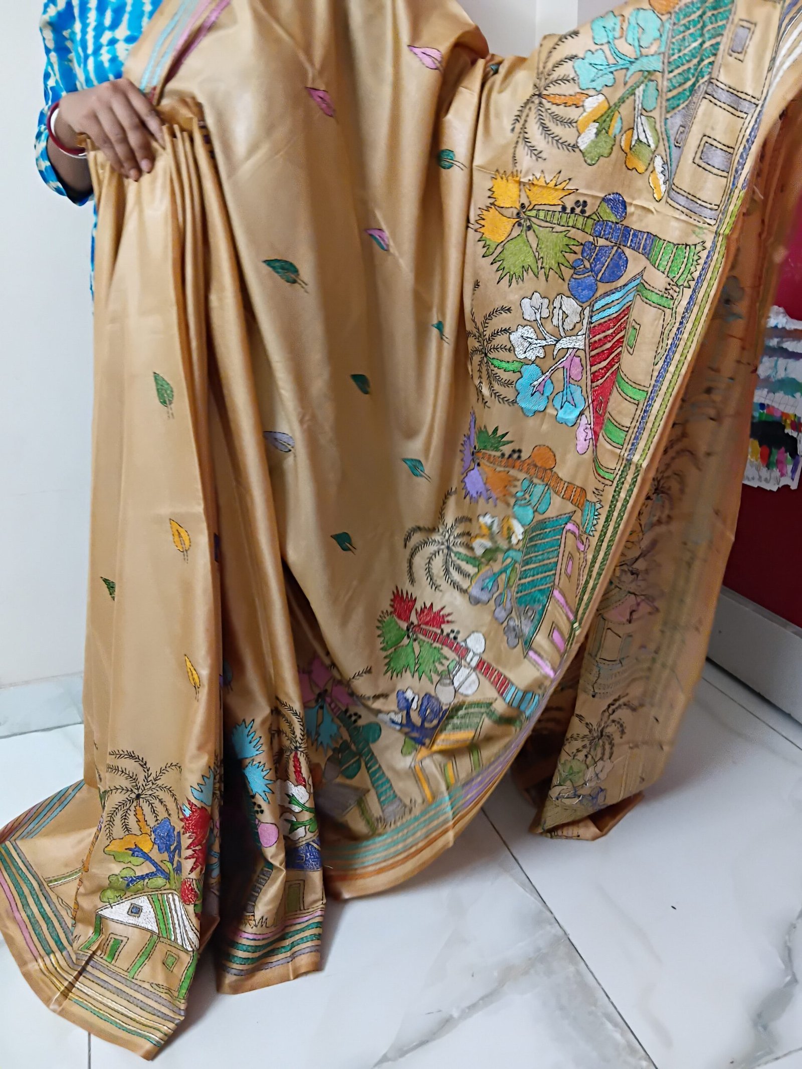 Beige Village Motif Kantha Stitch Saree on Blended Bangalore Silk % Beige village motif Kantha stitch saree on blended Bangalore silk