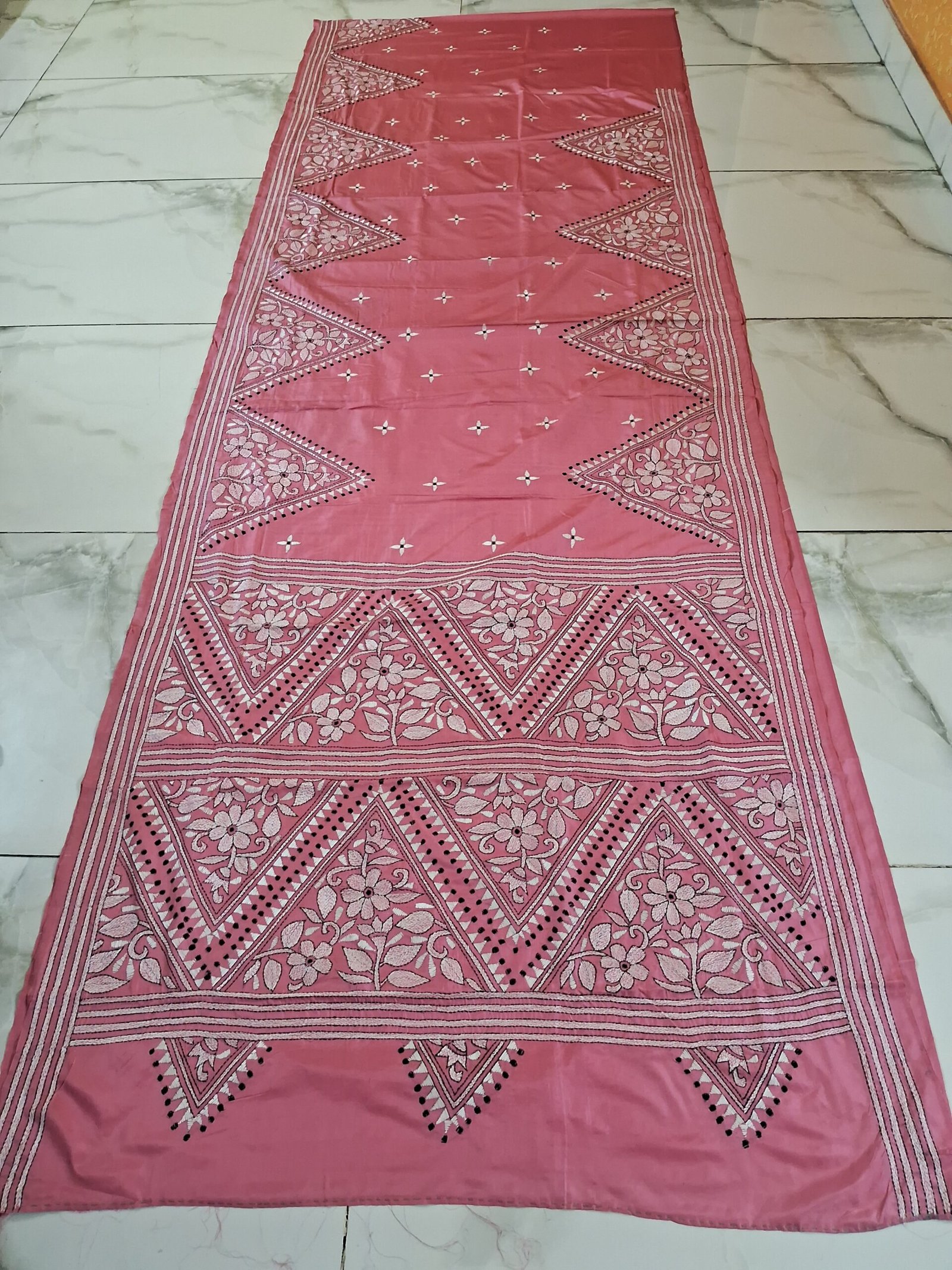 Pink Floral Kantha Stitch Saree on Blended Bangalore Silk % Floral Kantha embroidery on pink blended Bangalore silk saree