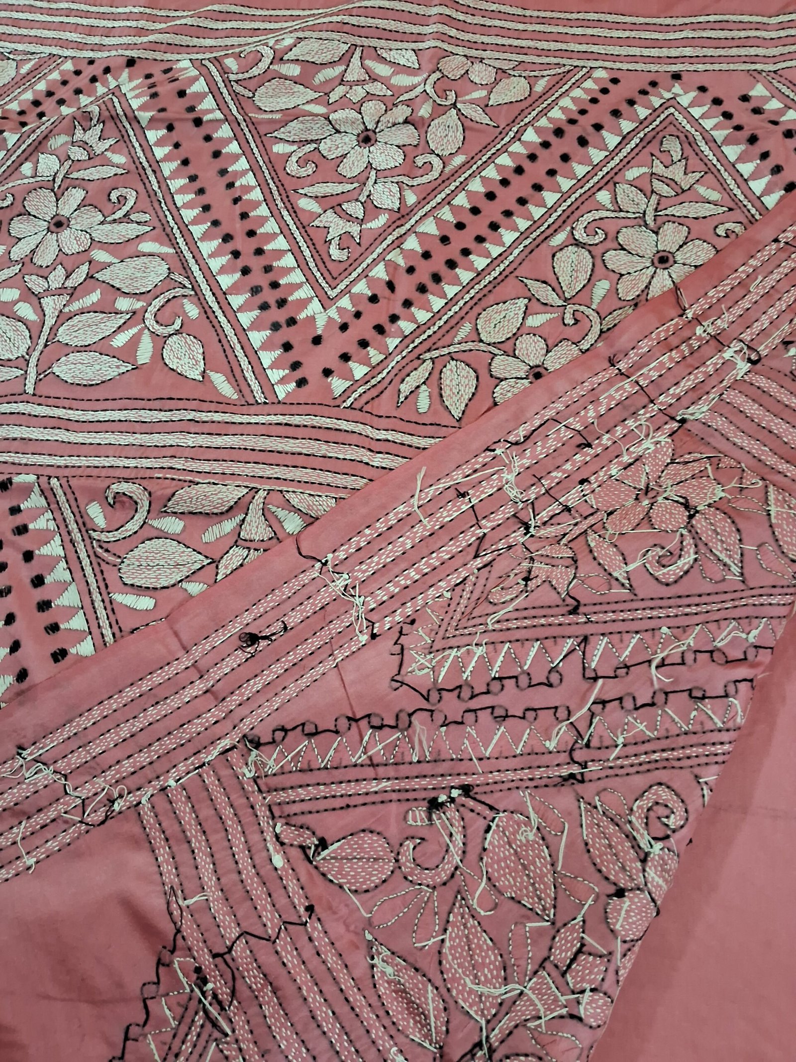 Pink Floral Kantha Stitch Saree on Blended Bangalore Silk % Detailed white and black Kantha work on pink saree